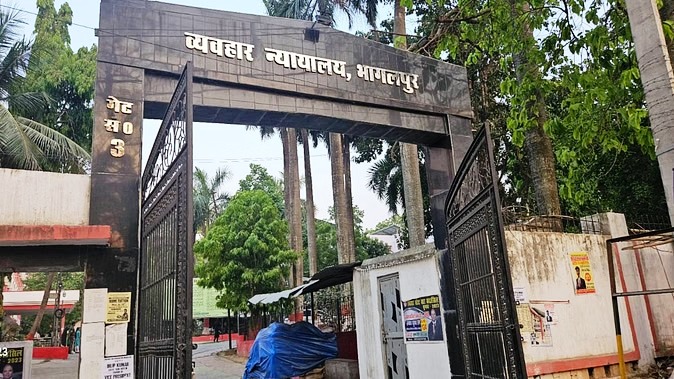 एसिड हमले के मामले में दो लड़किया सहित तीन दोषियों को आजीवन कारावास